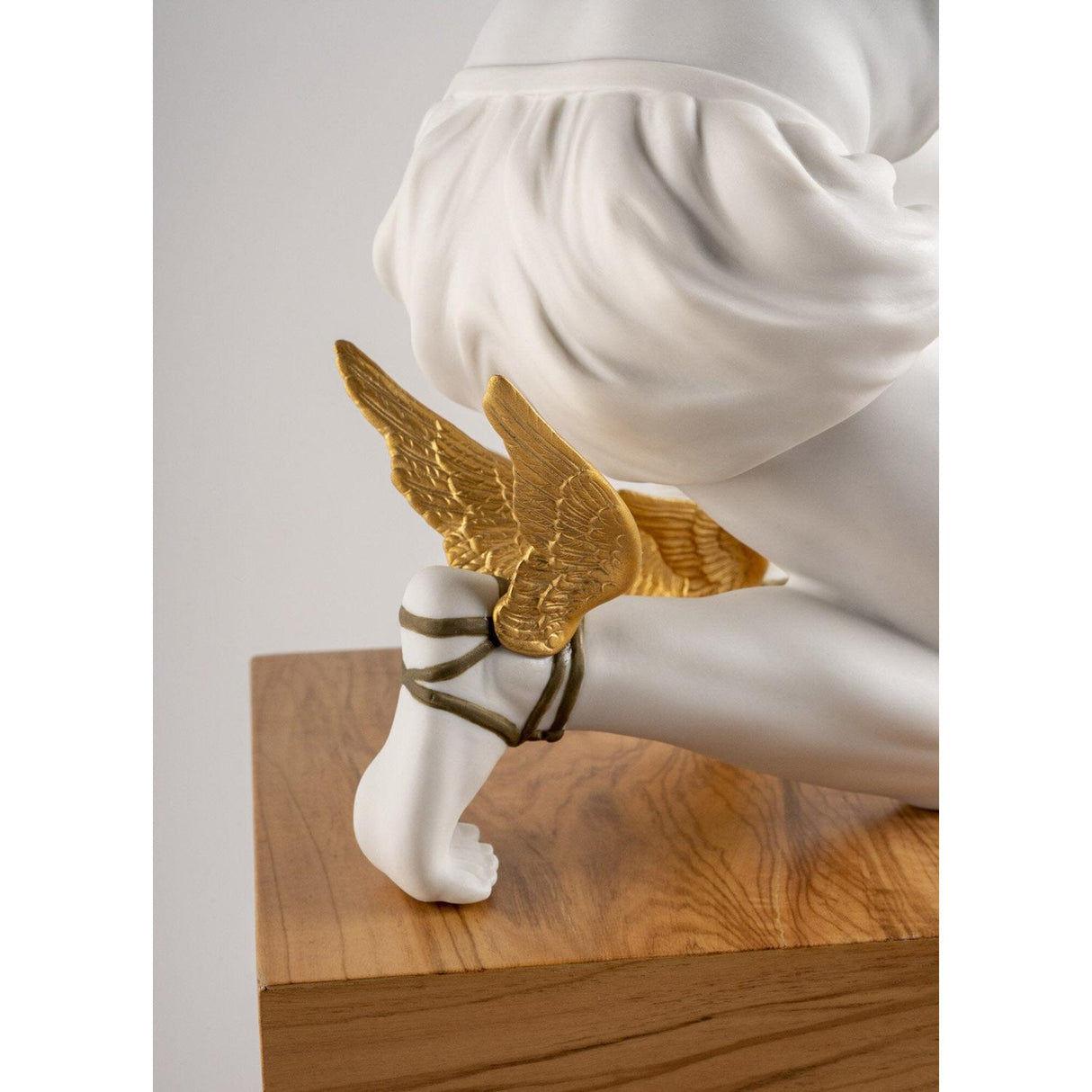 LLADRO' Scultura Hermes 47x23cm Porcellana