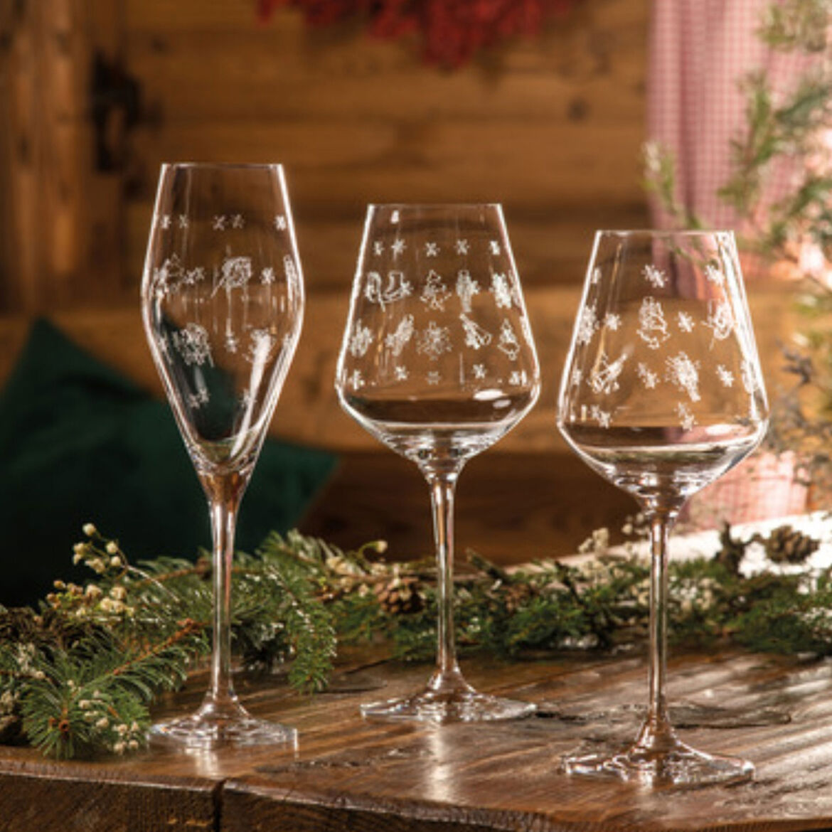 VILLEROY & BOCH - Toy's Delight Red Wine Goblet Set 2 Pieces 23.5cm Christmas