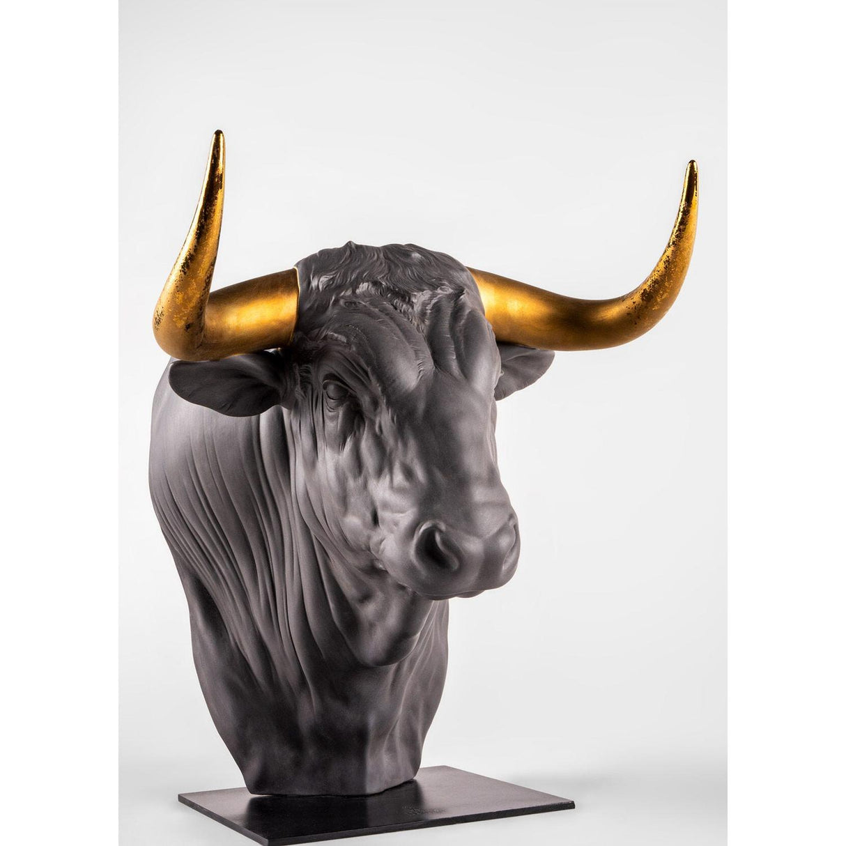 LLADRO' Scultura Taurus 42x35cm Porcellana