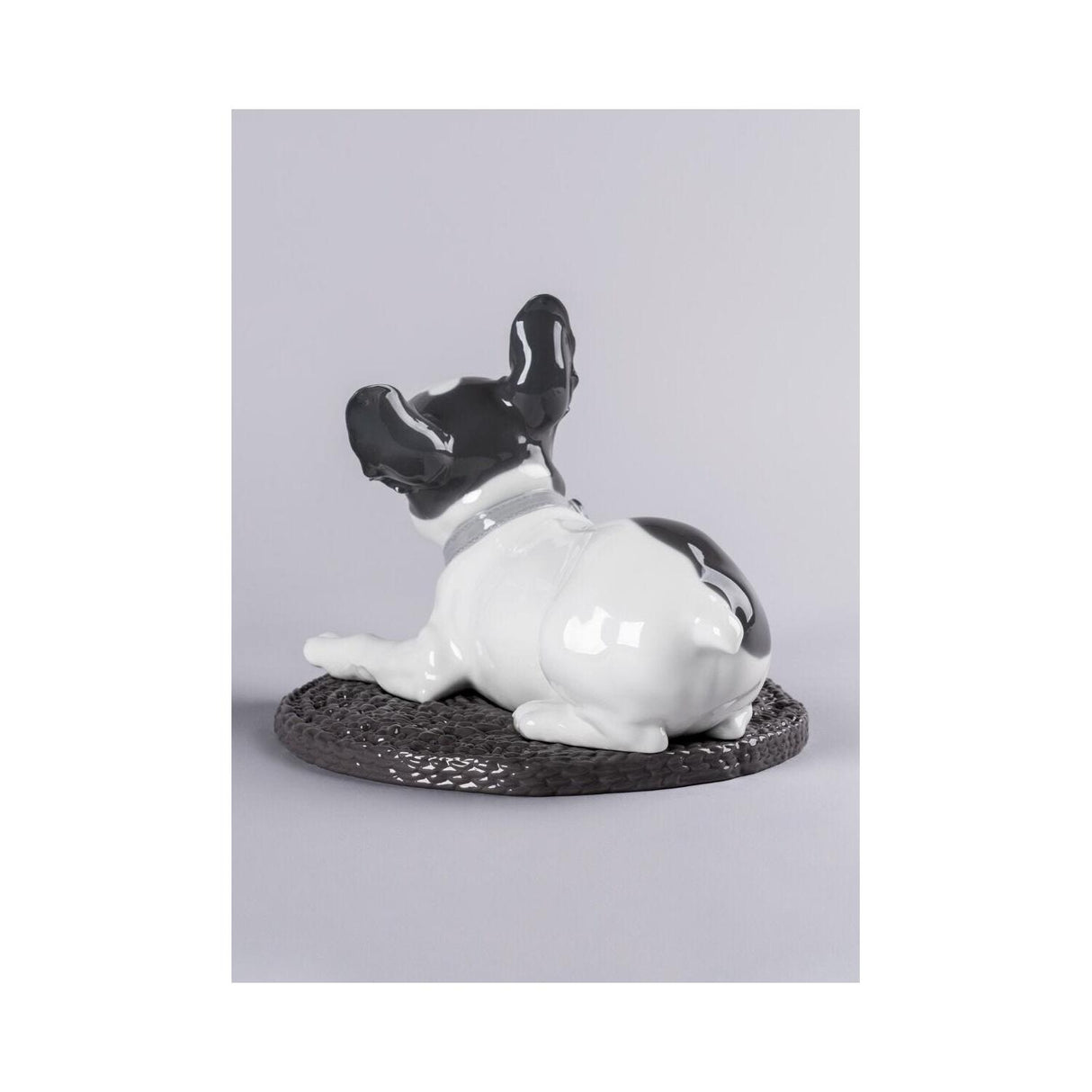 LLADRO' Bulldog Francese con Macarons 24x29cm Porcellana