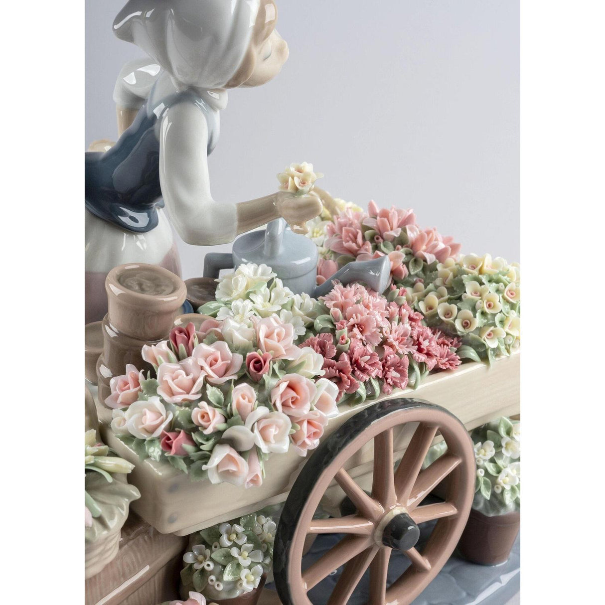 LLADRO' Scultura Donna Fioraia 30x27cm Porcellana
