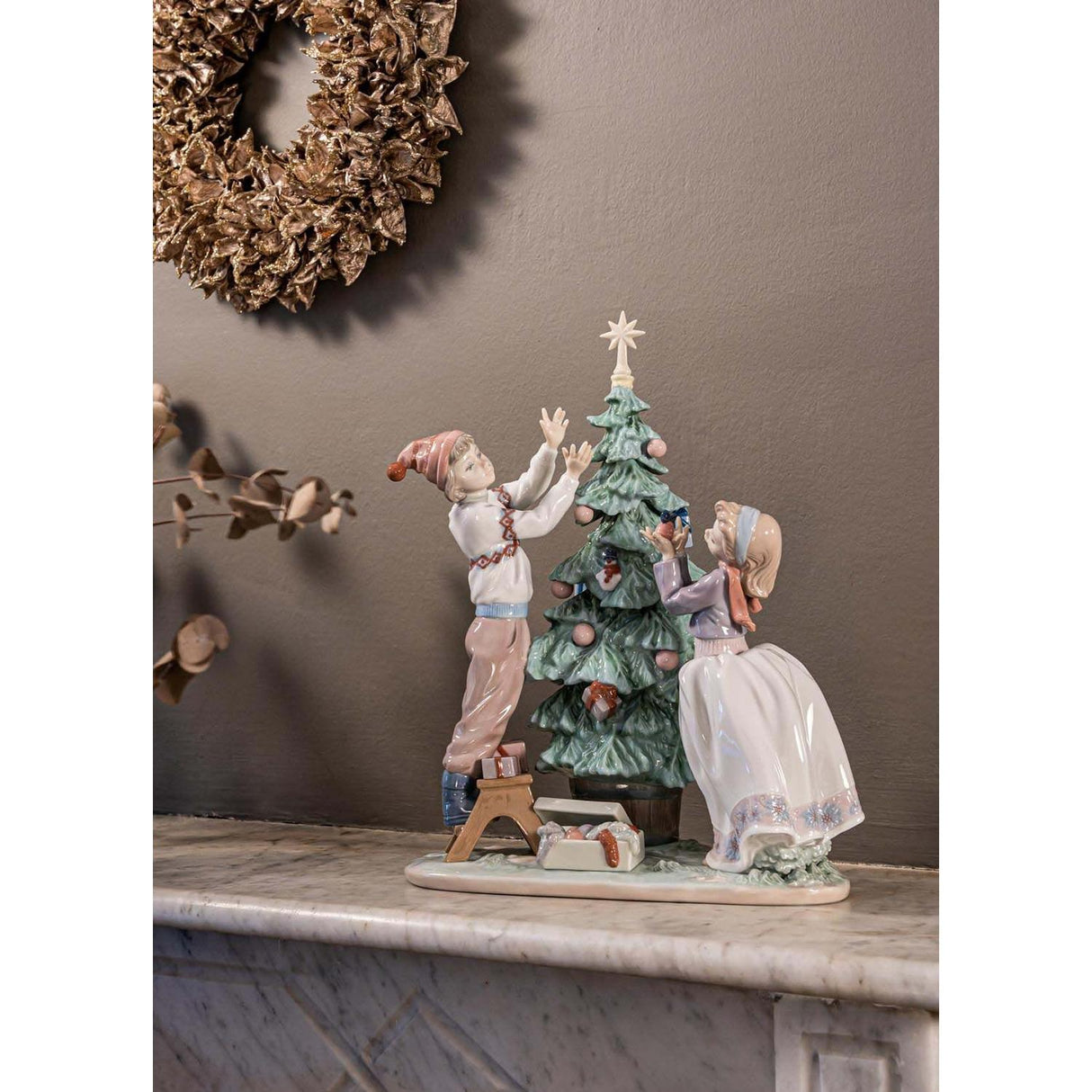 LLADRO' Figurina L'Albero di Natale 32x28cm Porcellana