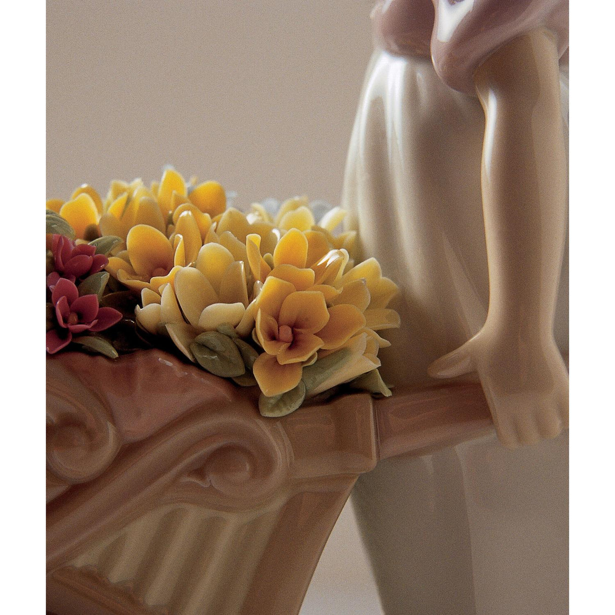 LLADRO' Figurina Bimba Carriola di Fiori 23x23cm Porcellana