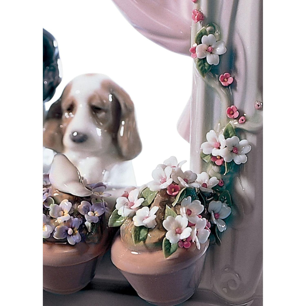 LLADRO' Figurina Cani Finestra Fiorita 21x18cm Porcellana