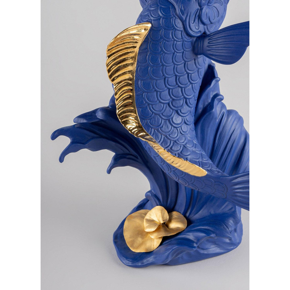 LLADRO' Scultura Carpa Koi Blu Oro Serie Limitata 31x21cm Porcellana