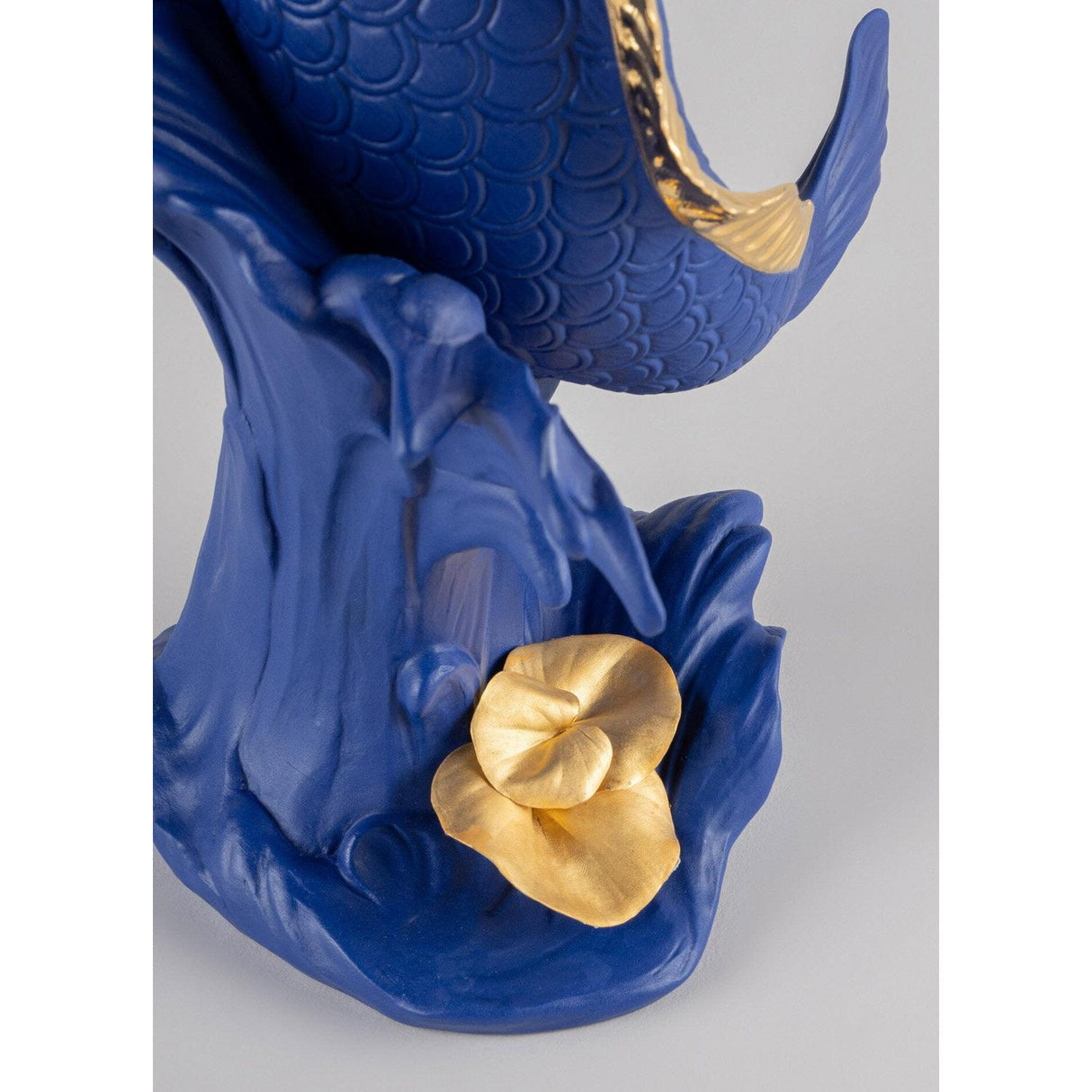 LLADRO' Scultura Carpa Koi Blu Oro Serie Limitata 31x21cm Porcellana