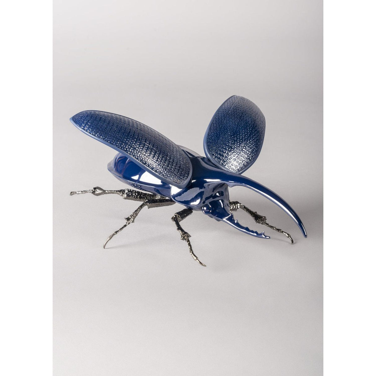 LLADRO' Figura Scarabeo Ercole 16x25cm Porcellana