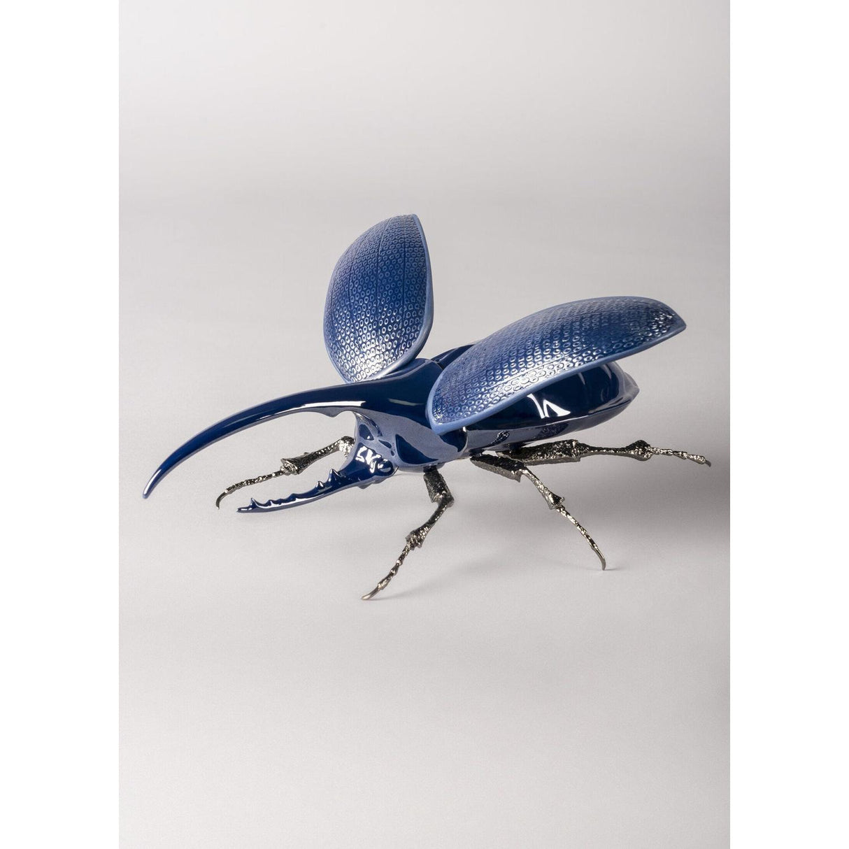 LLADRO' Figura Scarabeo Ercole 16x25cm Porcellana