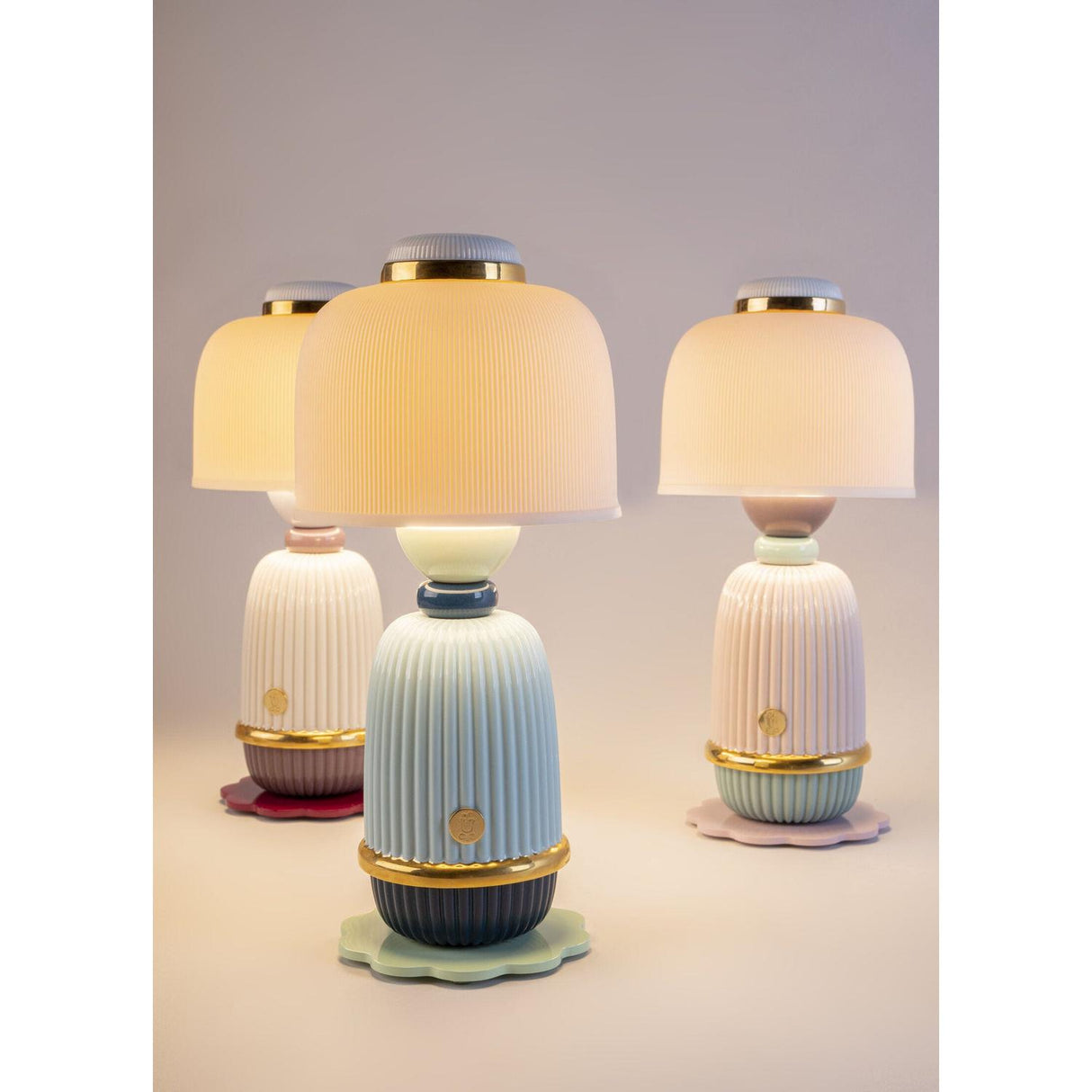 LLADRO' Lampada Kokeshi Blu 29x13cm Porcellana