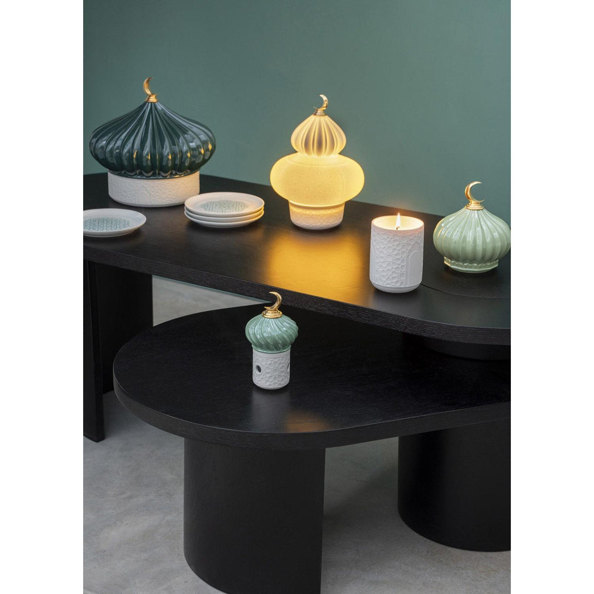 LLADRO' Scatola con Piatti Majestic Nights 23x24cm Porcellana