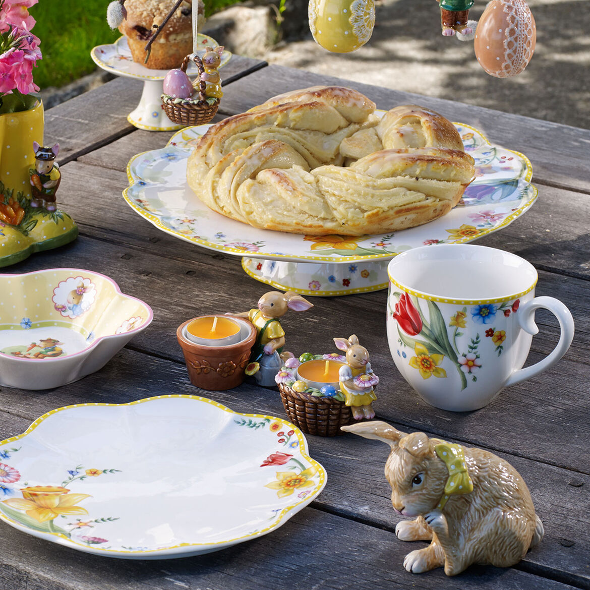 VILLEROY & BOCH Spring Awakening Stand Cake Plate on Foot 33cm Easter Table