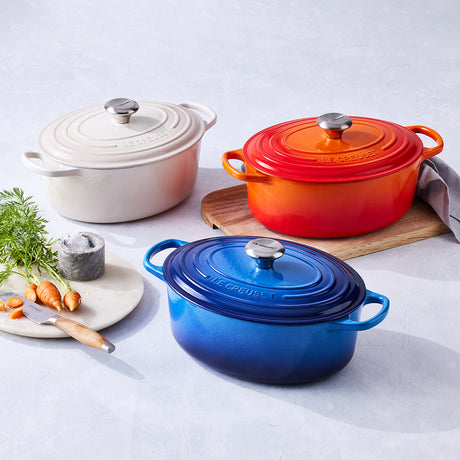 Collezione cocotte ovali Le Creuset in vari colori e dimensioni