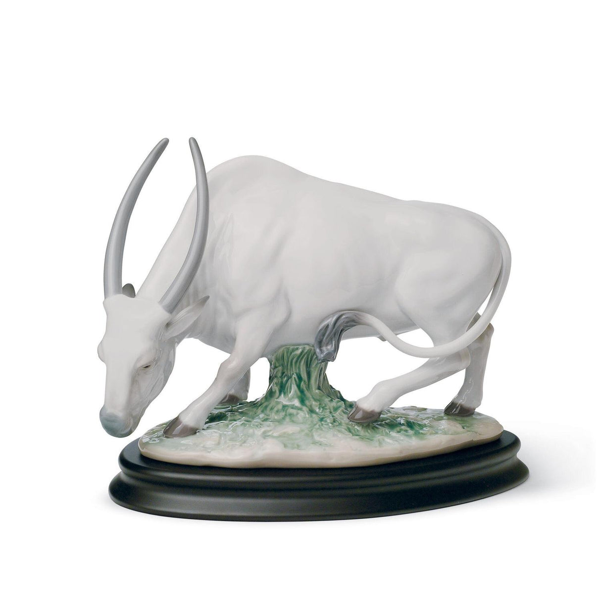 Statuetta Il Bue Lladrò in porcellana con base in legno 17x21 cm