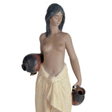 LLADRO' Figurina Acquaiola 36x15cm Porcellana