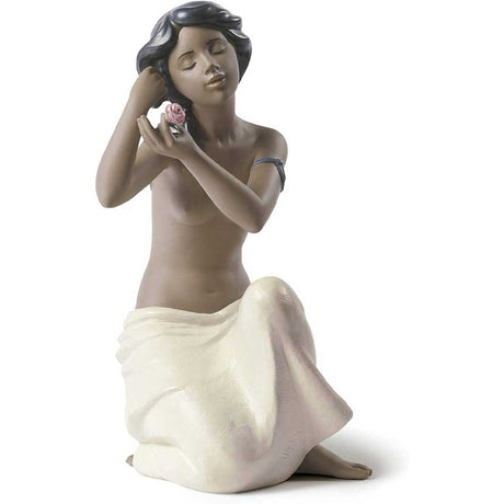 Statuina Donna con Fiore NAO in porcellana finitura gres 28x17 cm