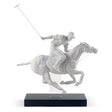 Scultura Giocatore di Polo Lladrò in porcellana dinamica 61x50 cm