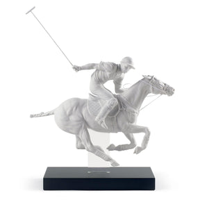 Scultura Giocatore di Polo Lladrò in porcellana dinamica 61x50 cm