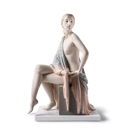 Scultura Nudo con Scialle Lladrò in porcellana con finiture metallizzate