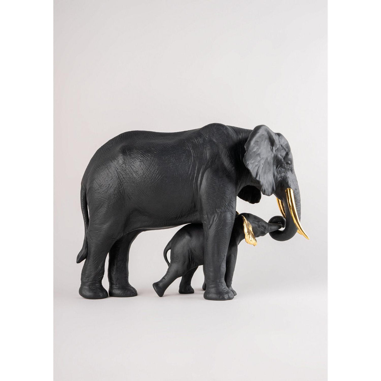 LLADRO' Scultura Mostrando la Strada Nero e Oro Serie Limitata 27x36cm Porcellana