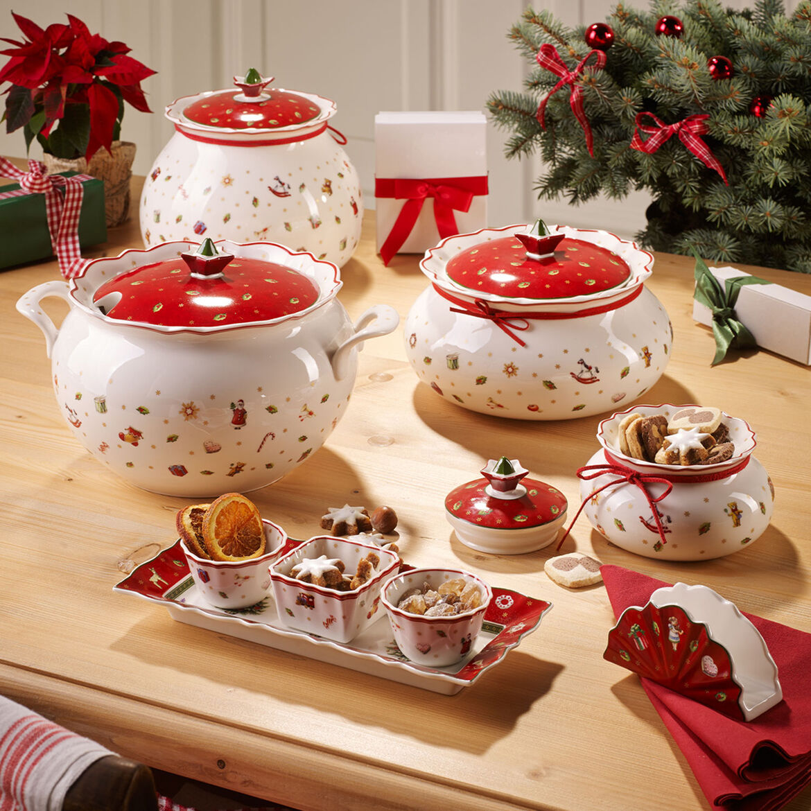 VILLEROY &amp; BOCH Toy's Delight Terrine Christmas Table Tureen 3.4L