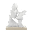 Scultura Bacio Bongelli Preziosi in resina stilizzata base nocciola 15x16 cm