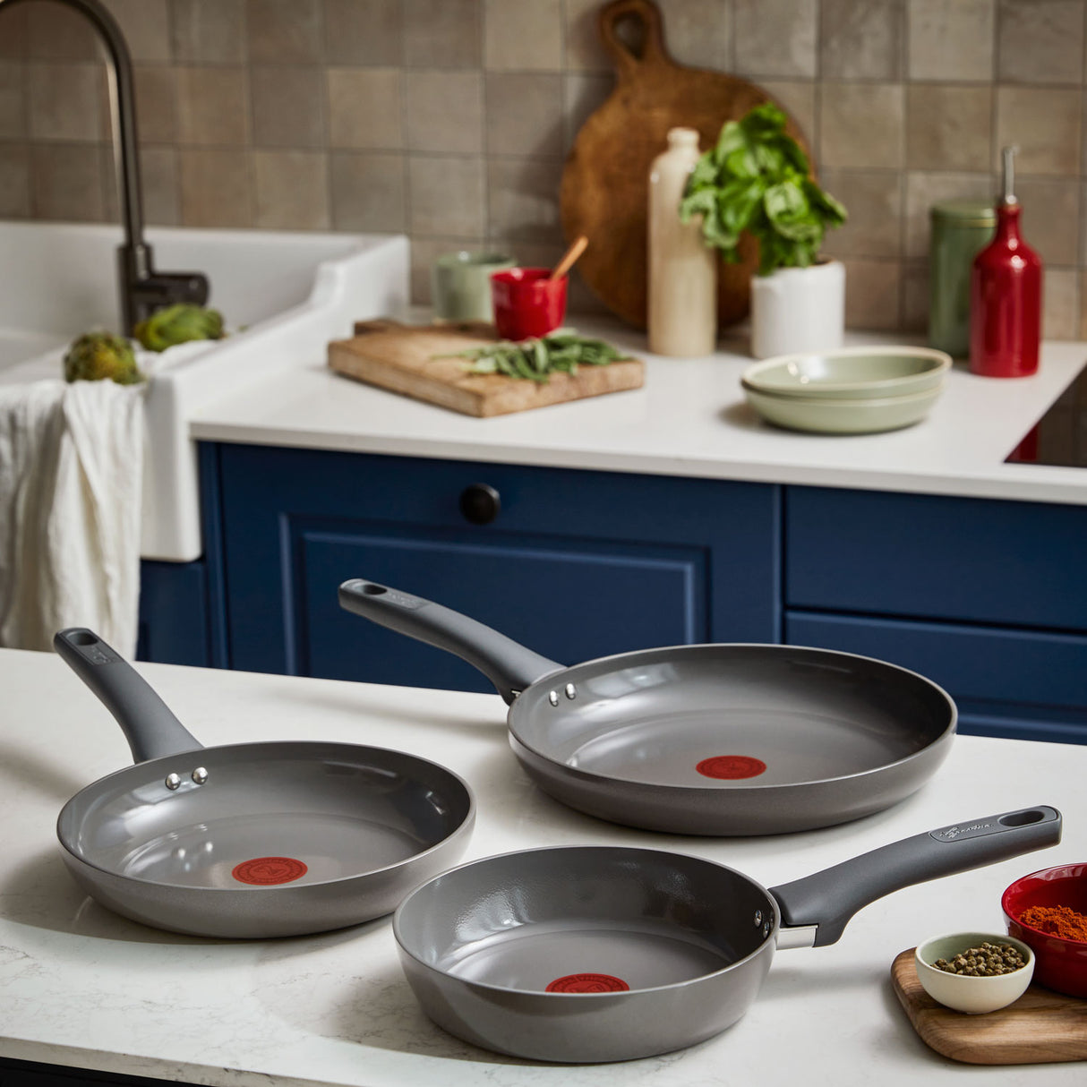 LAGOSTINA Resource Frying Pan with Non-Stick Ceramic Coating 28cm Induction Thermosignal