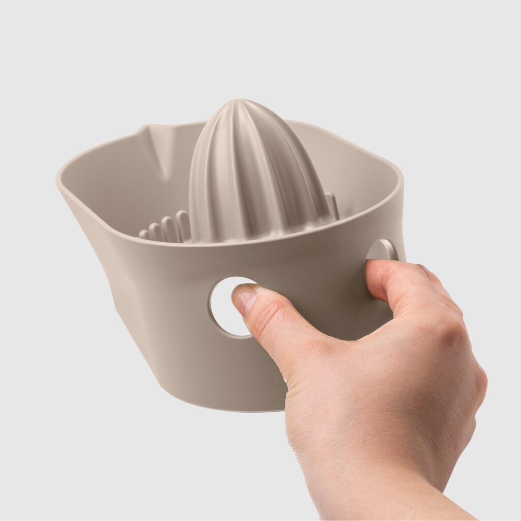 BLIM PLUS Citrus Squeezer Oblò 22x12cm Moka Gray Made in Italy 100% Recyclable