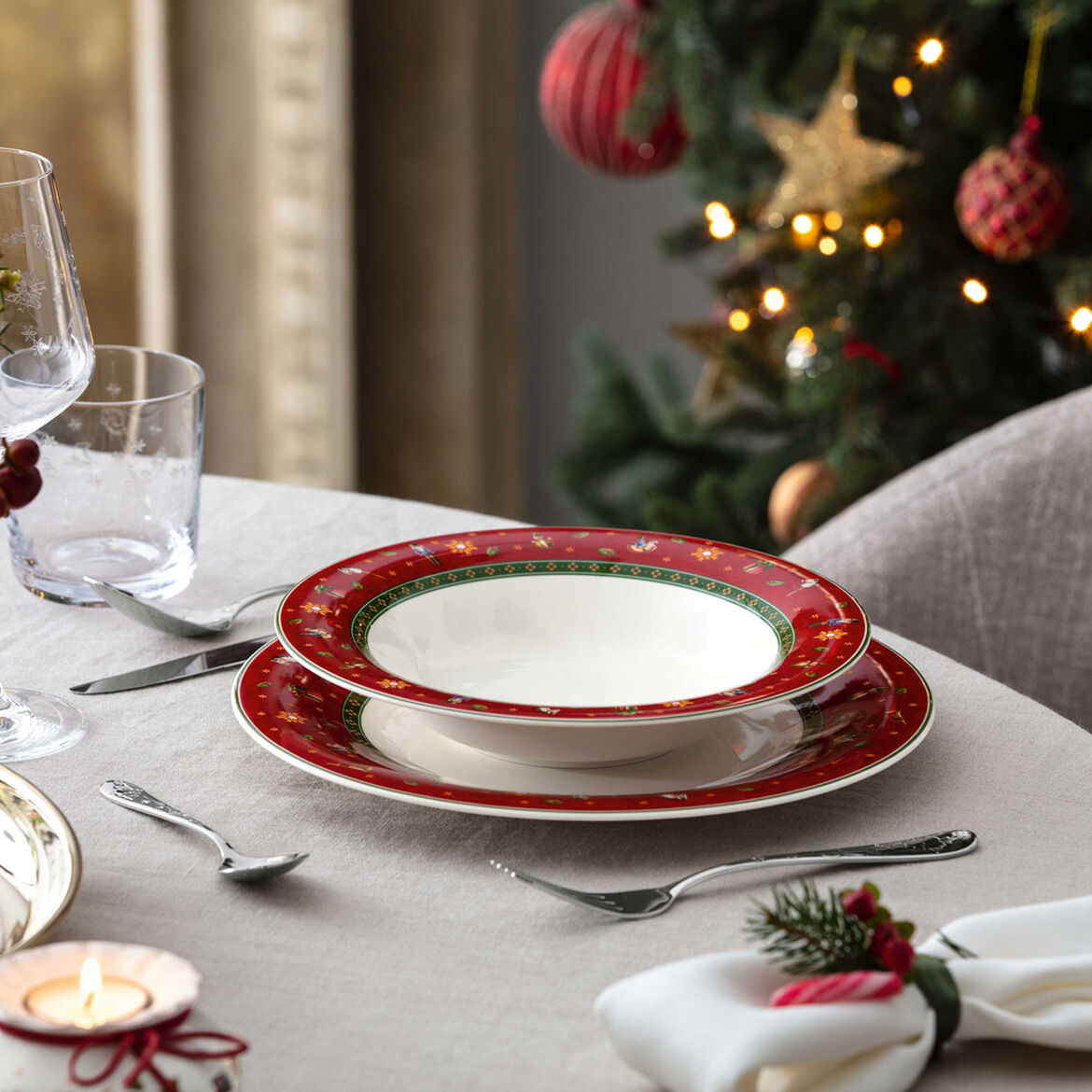 VILLEROY & BOCH Toy's Delight Specials Piatto Fondo Set 6 Pezzi Rosso Rotondo 23cm Tavola Natale