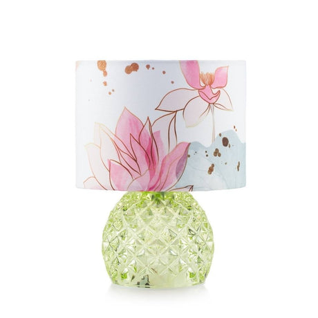 Lampada da tavolo Rayon Emò Italia in vetro verde con paralume fiorato
