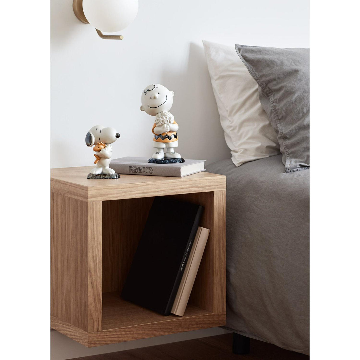 LLADRO' Figurina Snoopy™ 13x8cm Porcellana