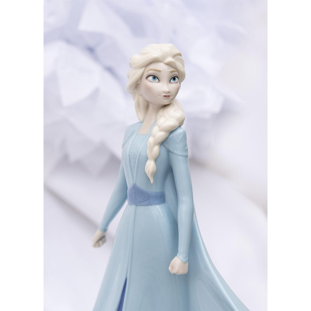 LLADRO' Figurina Elsa 29x11cm Porcellana