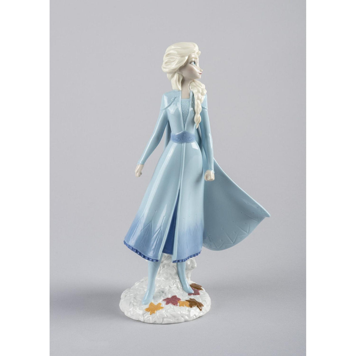 LLADRO' Figurina Elsa 29x11cm Porcellana