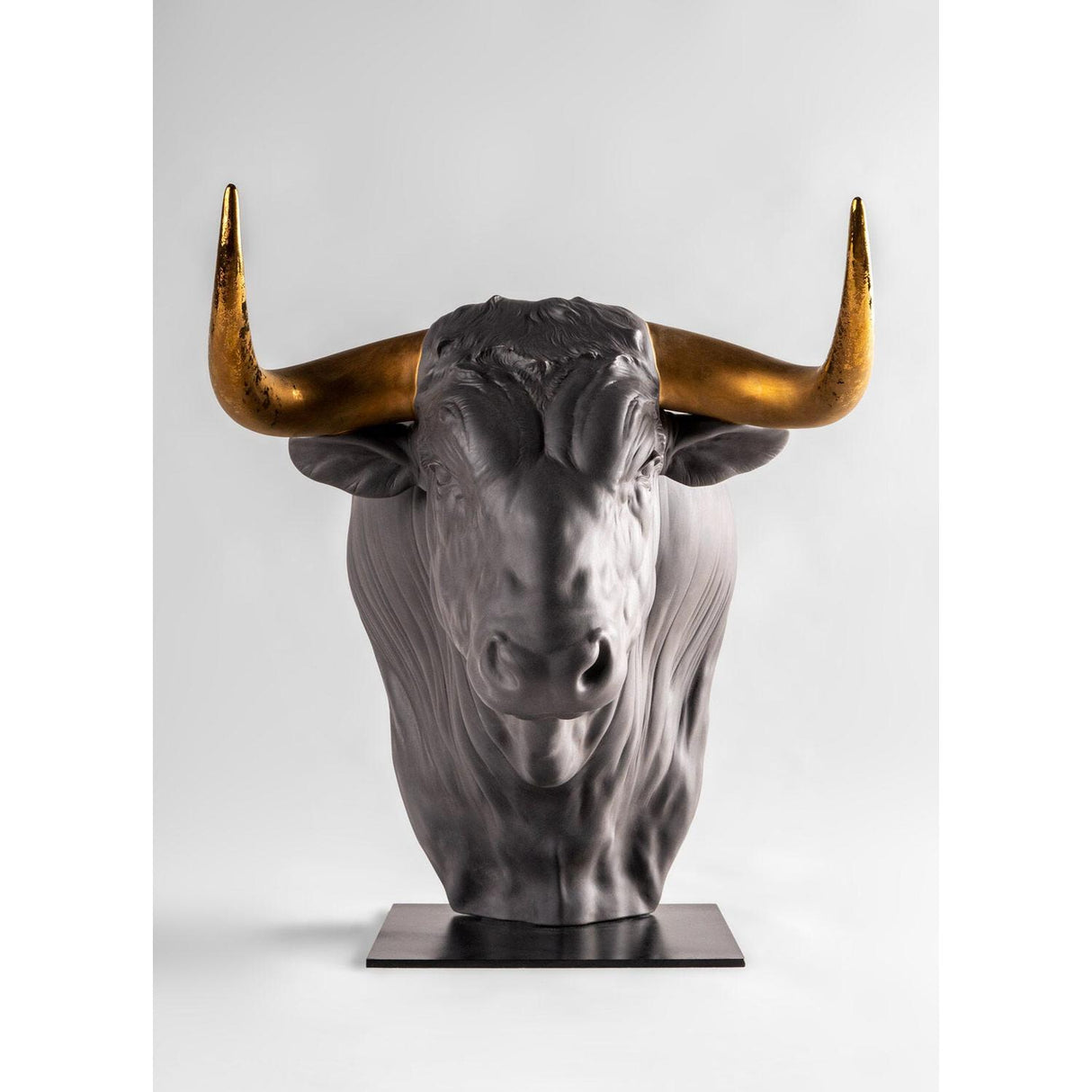 LLADRO' Scultura Taurus 42x35cm Porcellana