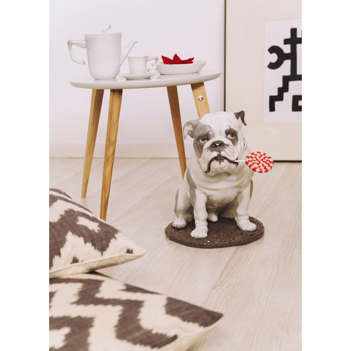 LLADRO' Figurina Cane Bulldog con Leccalecca 33x33cm Porcellana