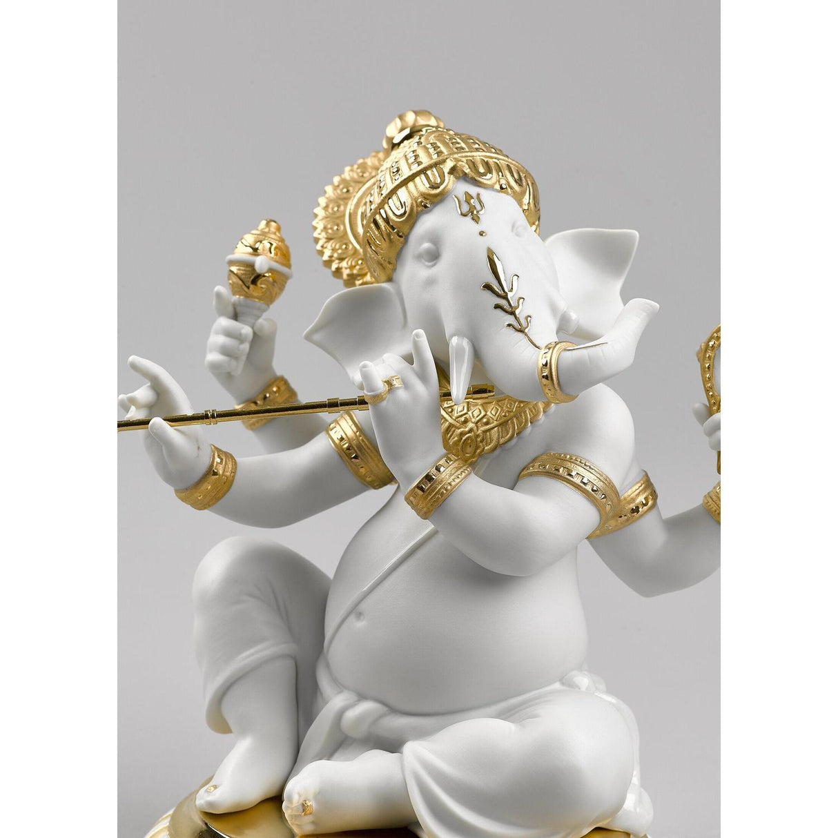 LLADRO' Figurina Ganesha con Bansuri Lustro Oro 23x19cm Porcellana