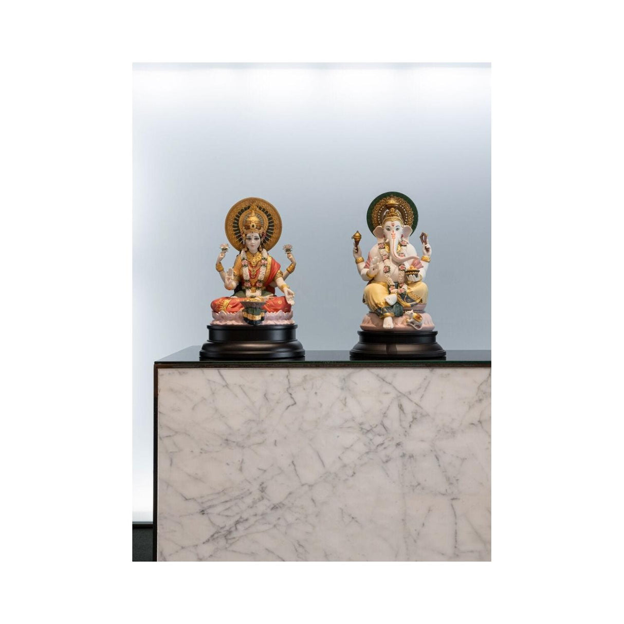 LLADRO' Scultura Statua Dea Lakshmi 41x27cm Porcellana