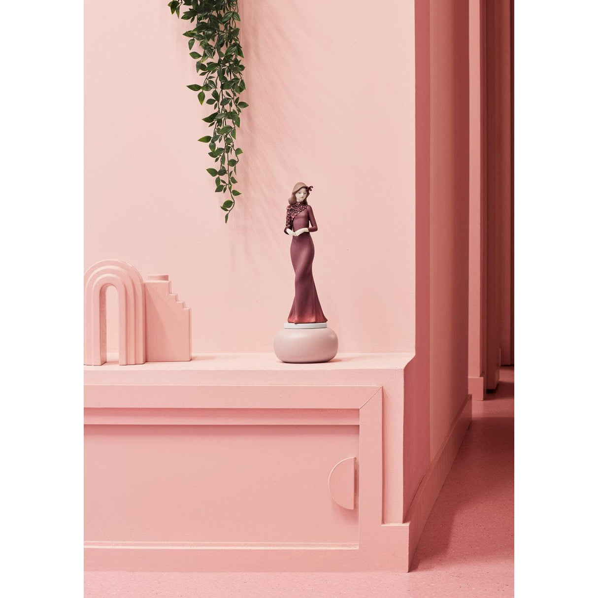 LLADRO' Scultura Haute Allure Stile Senza Tempo Serie Limitata 38x14cm Porcellana