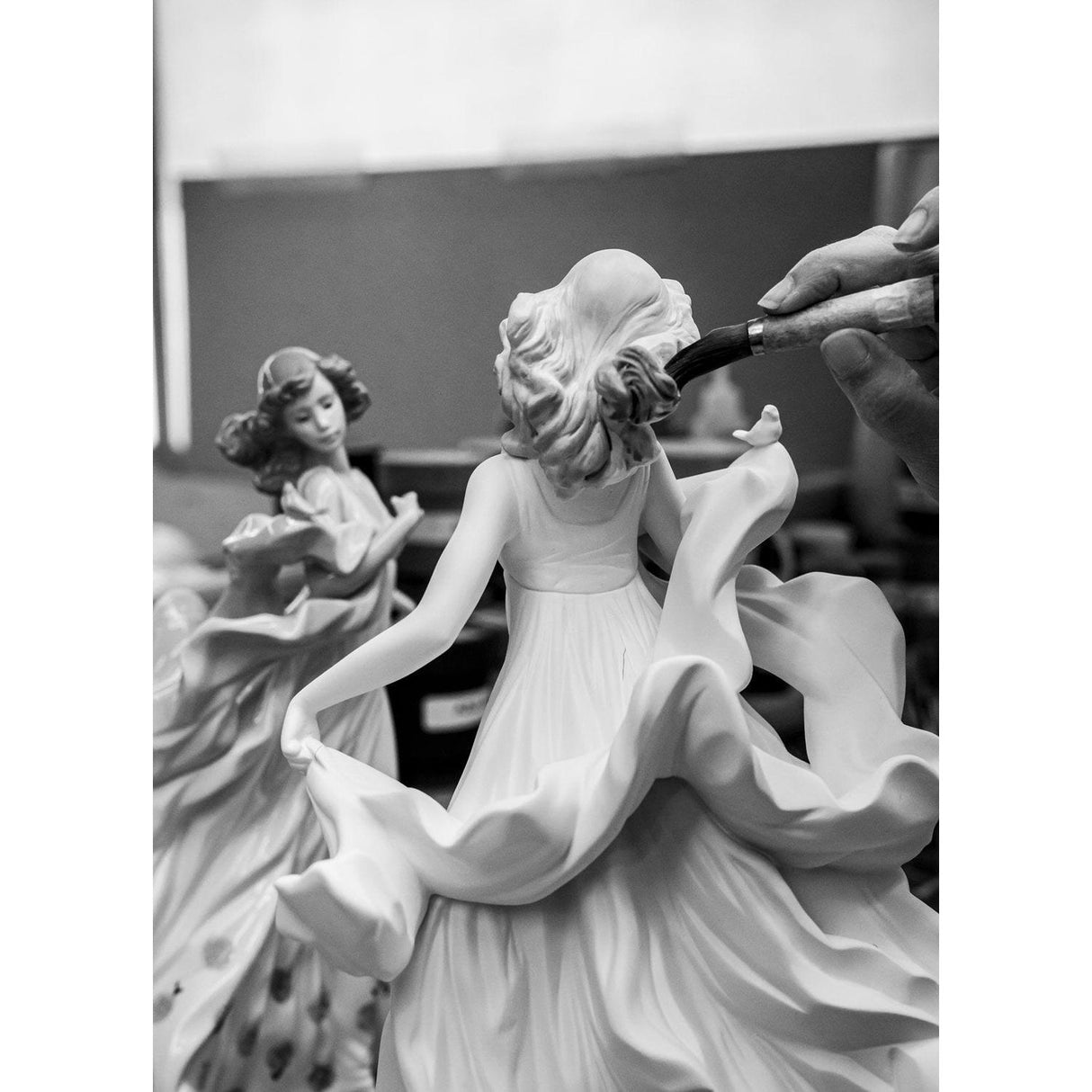 LLADRO' Figurina Dama 32x21cm Porcellana
