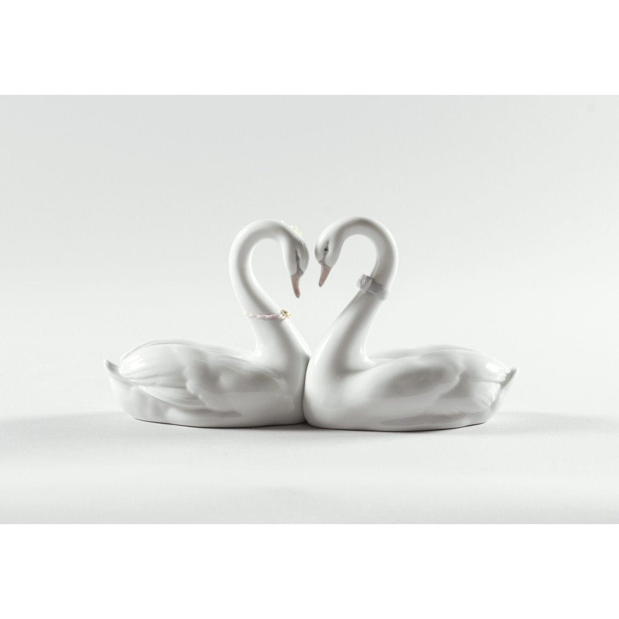 LLADRO' Figurina Cigni Amore Senza Fine 13x27cm Porcellana