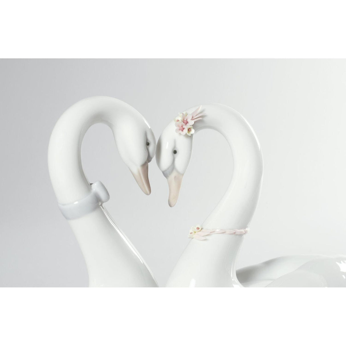 LLADRO' Figurina Cigni Amore Senza Fine 13x27cm Porcellana