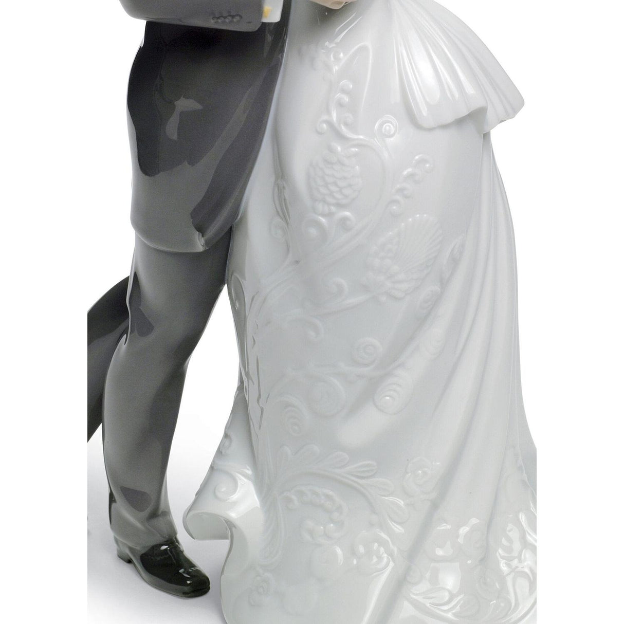 LLADRO' Figurina Coppia Il Valzer Dei Fidanzati 30x21cm Porcellana