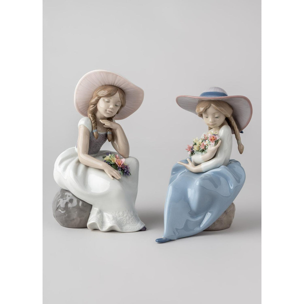 LLADRO' Scultura Bimba E' Arrivata la Primavera 23x11cm Porcellana