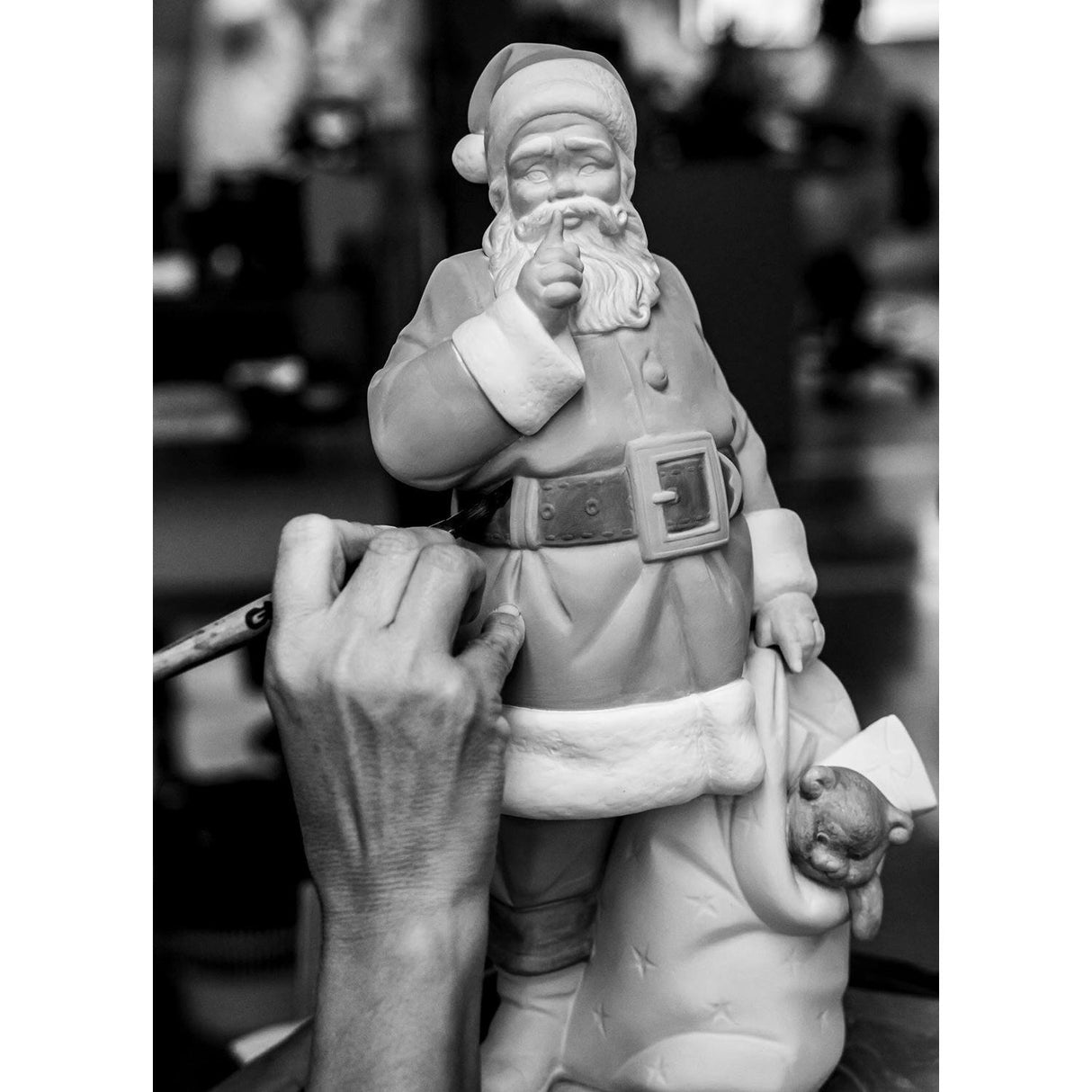 Lladró Figura E' Arrivato Babbo Natale Verde 33x17cm Porcellana