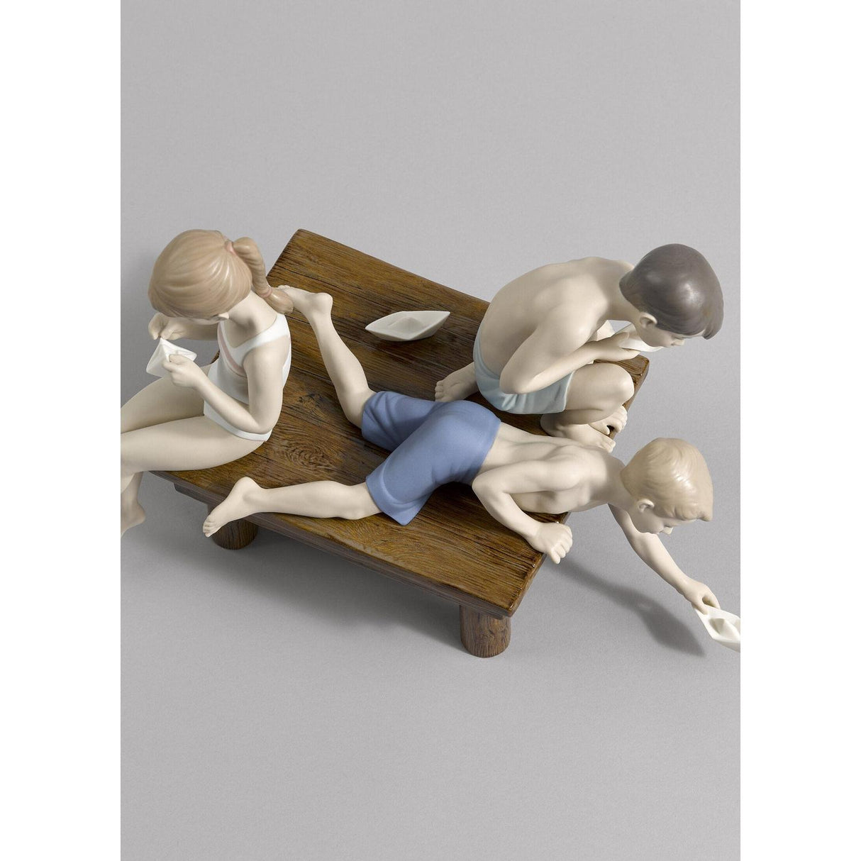 LLADRO' Figurina Bimbi Barchette di Carta 23x36cm Porcellana