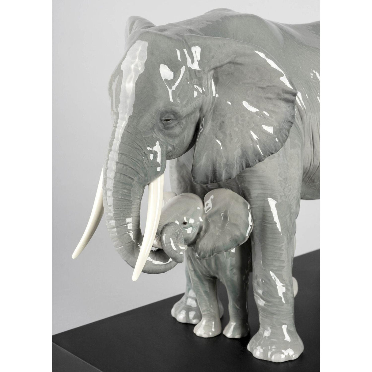 LLADRO' Scultura Elefanti Indicando la Via 29x36cm Porcellana