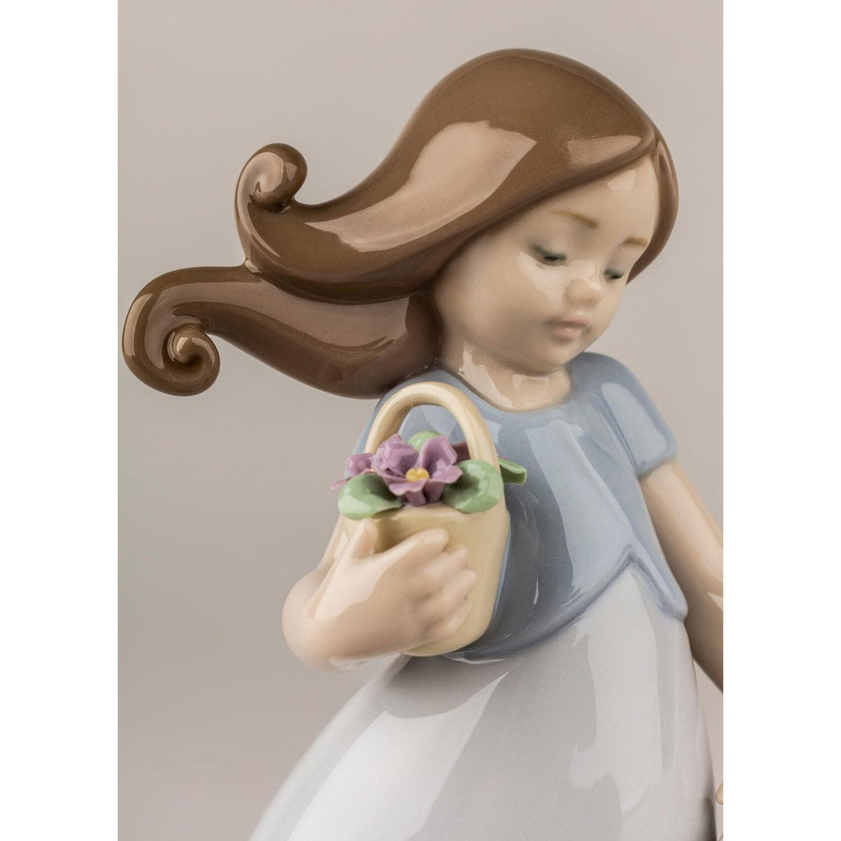 LLADRO' Figurina Bimba Piccola Viola 17x9cm Porcellana