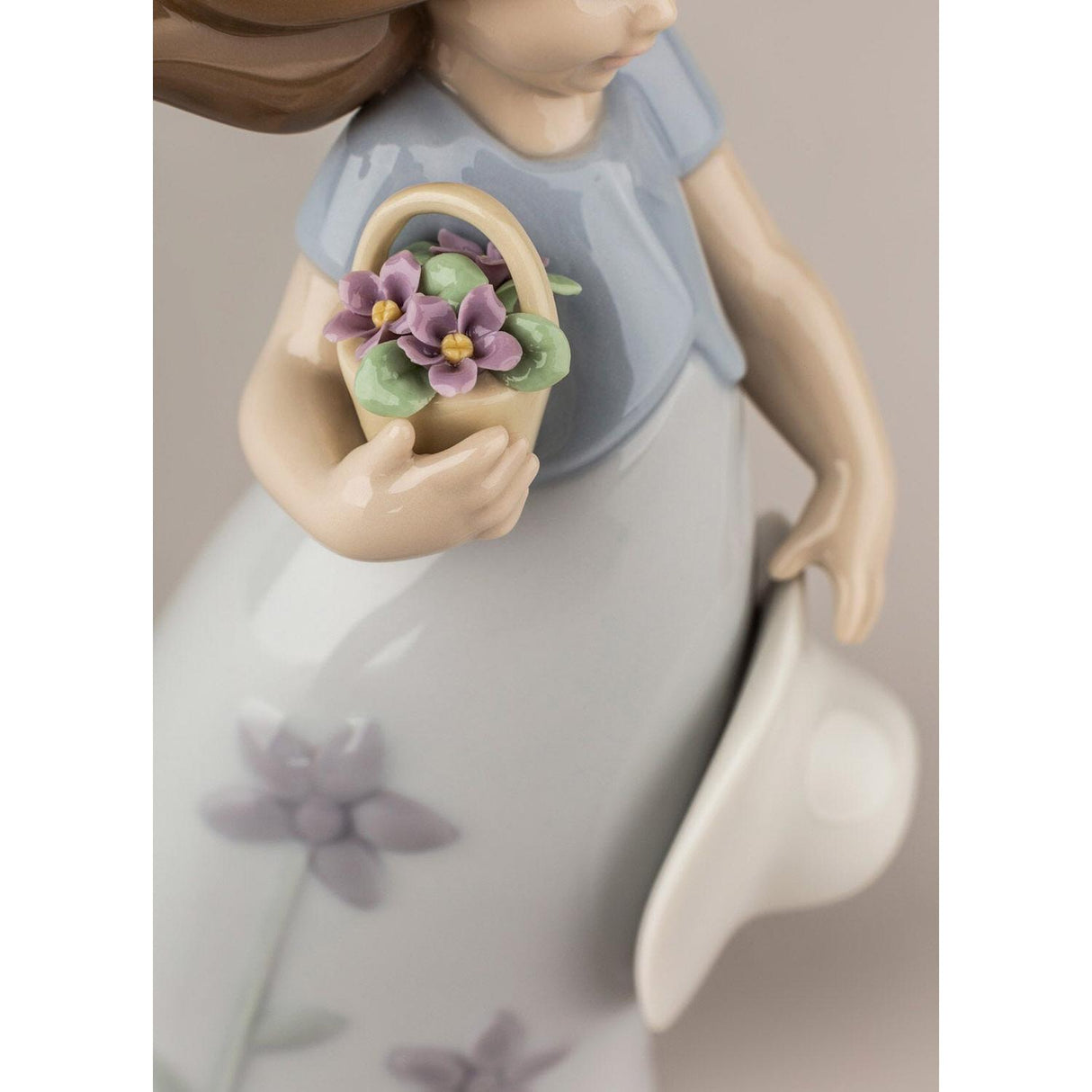 LLADRO' Figurina Bimba Piccola Viola 17x9cm Porcellana