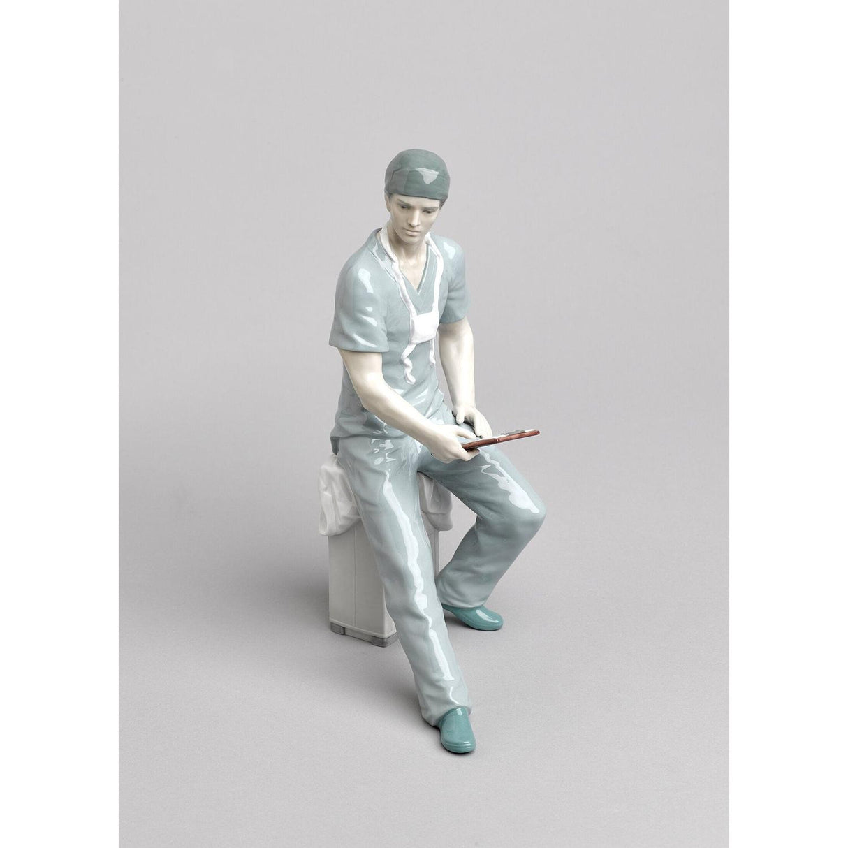 LLADRO' Figurina Chirurgo 33x20cm Porcellana
