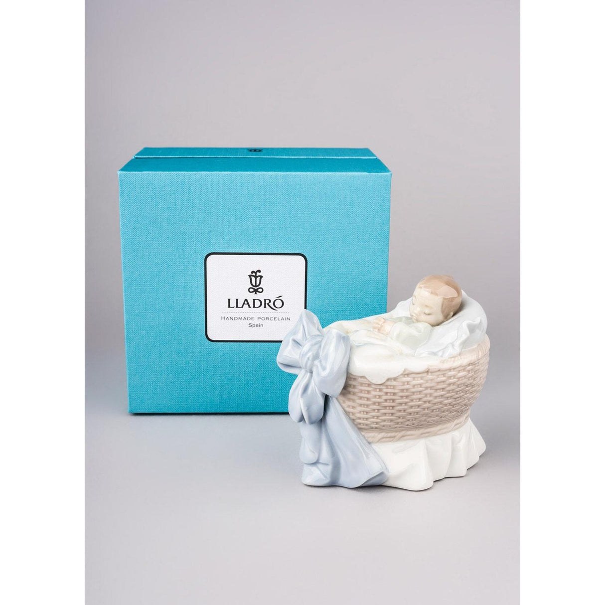 LLADRO' Figurina Bimbo Un Regalo Dal Cielo 9x7cm Porcellana