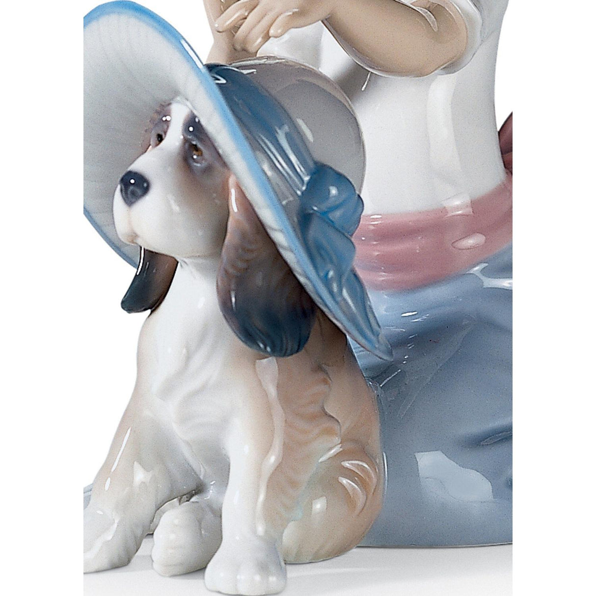 LLADRO' Figurina Bimba Un Tocco D'Eleganza 15x13cm Porcellana